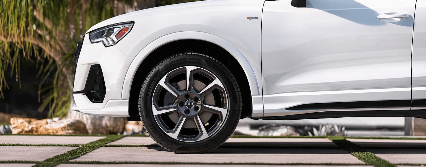 Front side of a white 2025 Audi Q3 for sale near Hollins